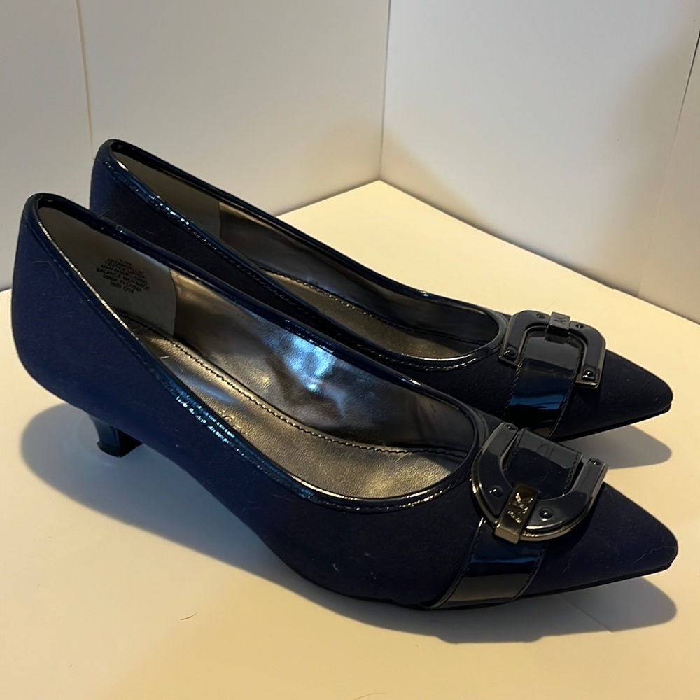 Anne Klein professional navy blue heels